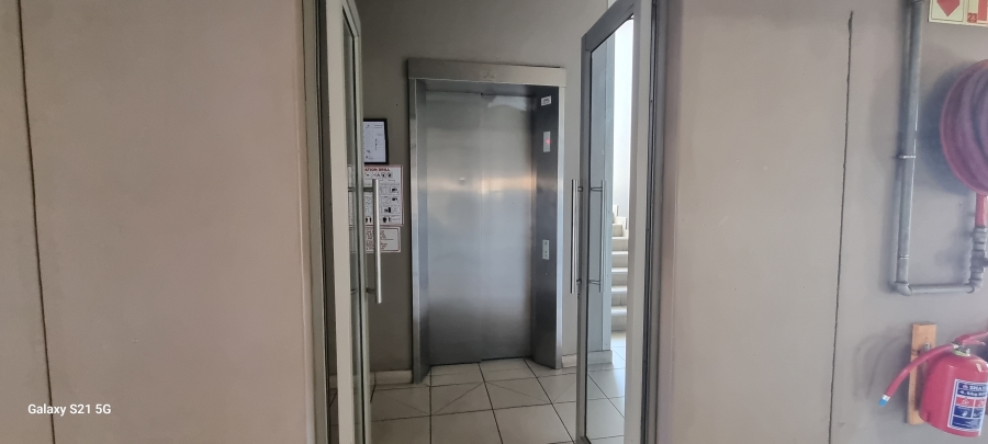 1 Bedroom Property for Sale in Hillcrest Gauteng