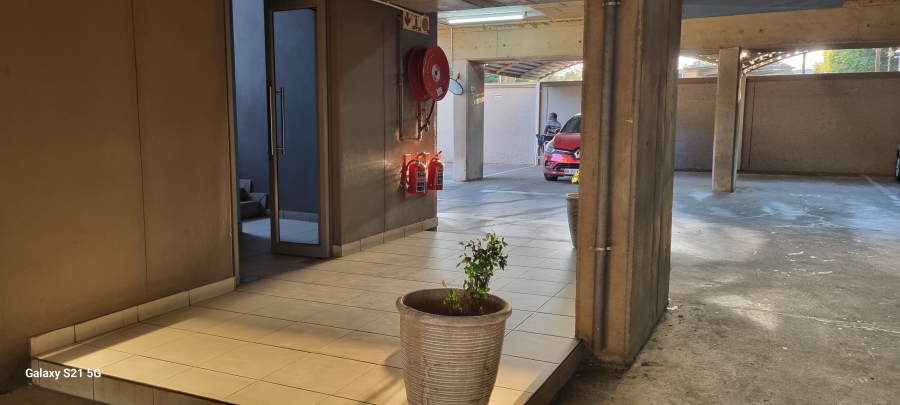 1 Bedroom Property for Sale in Hillcrest Gauteng