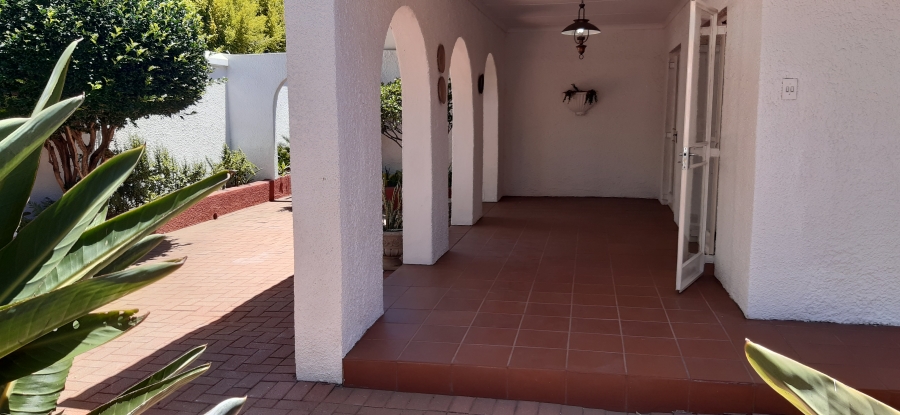 To Let 3 Bedroom Property for Rent in Brooklyn Gauteng