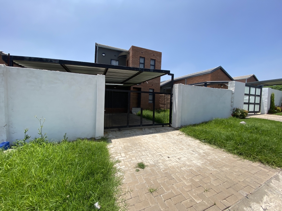 3 Bedroom Property for Sale in South Hills Gauteng
