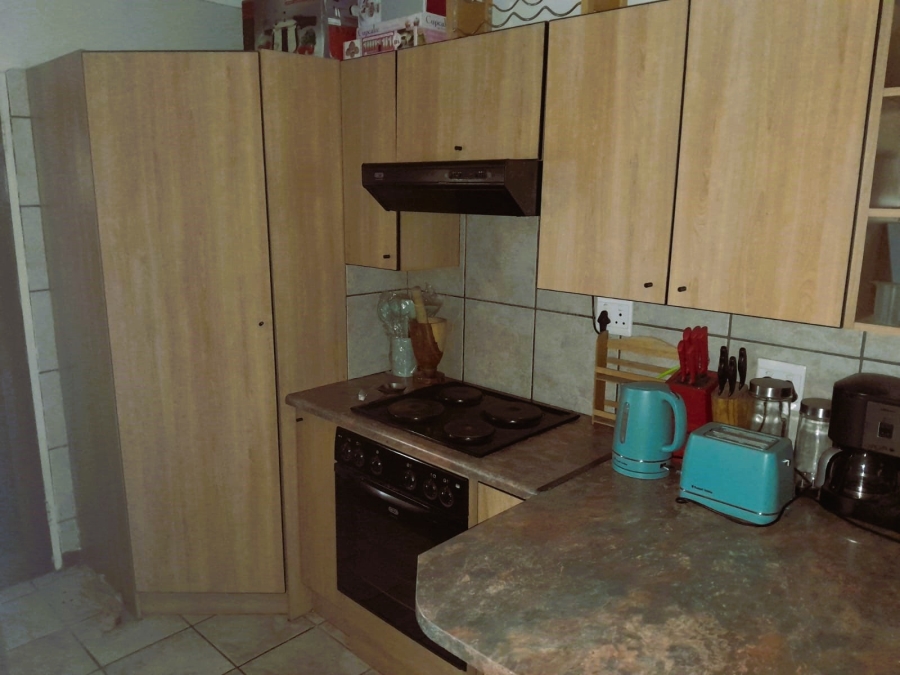 2 Bedroom Property for Sale in La Montagne Gauteng