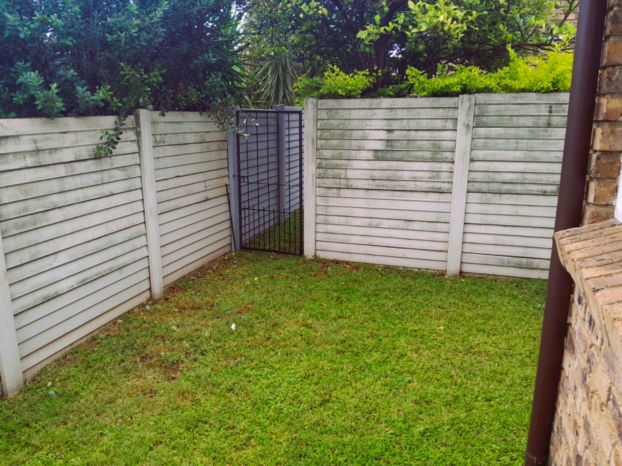 2 Bedroom Property for Sale in La Montagne Gauteng