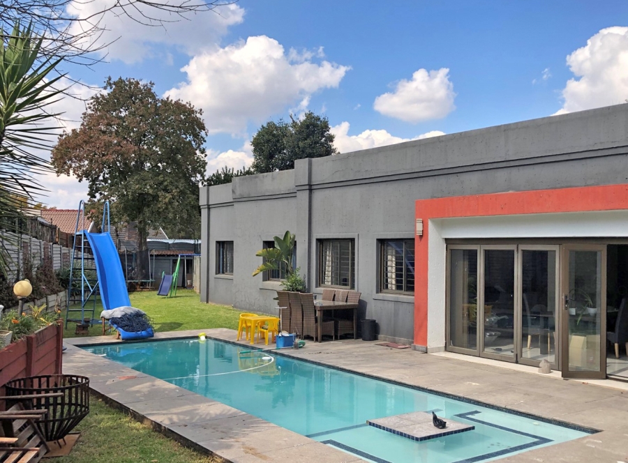 To Let 4 Bedroom Property for Rent in Sandringham Gauteng