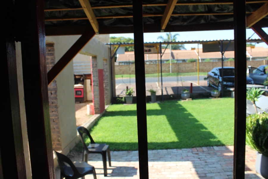 7 Bedroom Property for Sale in Norkem Park Gauteng