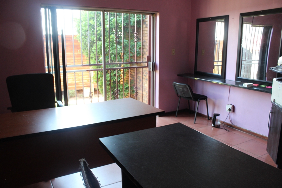 7 Bedroom Property for Sale in Norkem Park Gauteng