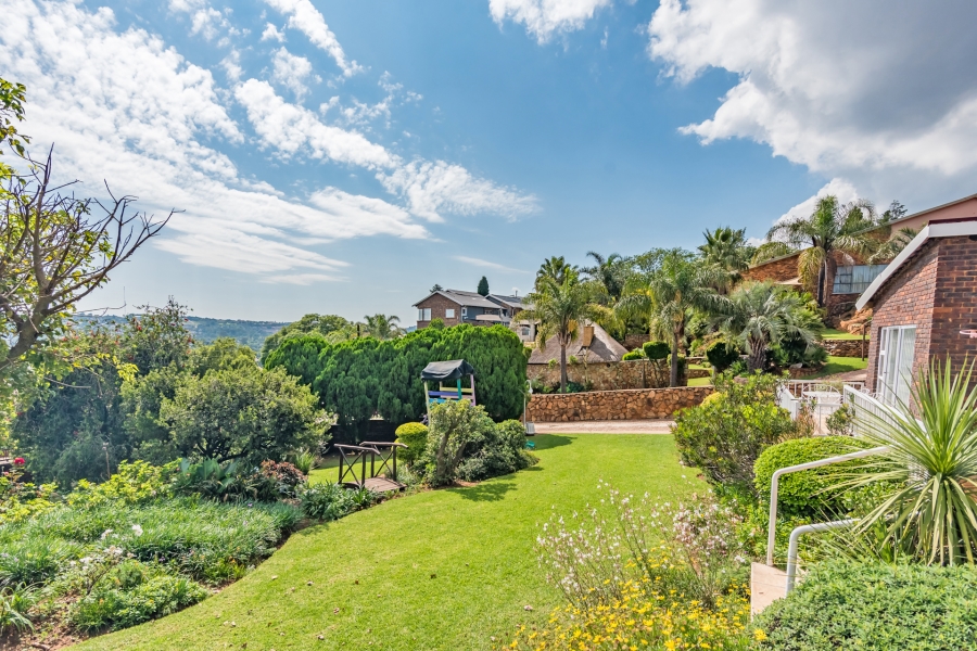 4 Bedroom Property for Sale in Roodekrans Gauteng