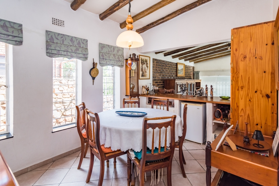 4 Bedroom Property for Sale in Roodekrans Gauteng