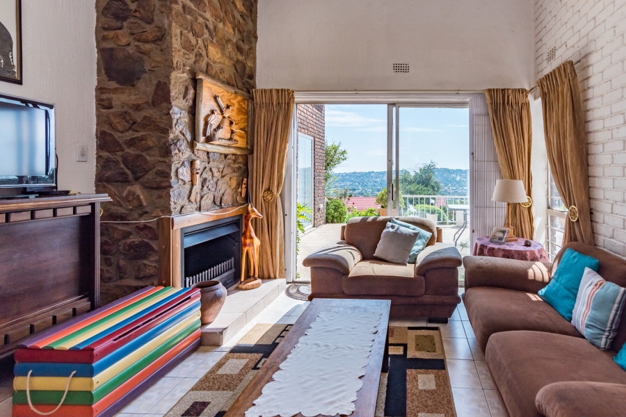4 Bedroom Property for Sale in Roodekrans Gauteng