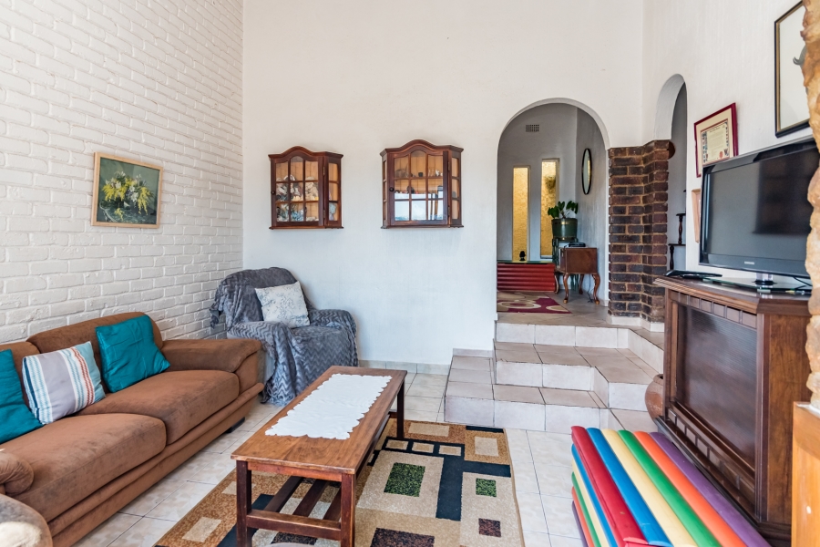 4 Bedroom Property for Sale in Roodekrans Gauteng