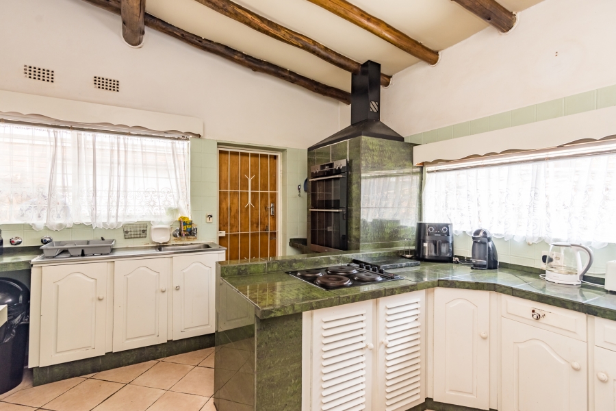 4 Bedroom Property for Sale in Roodekrans Gauteng