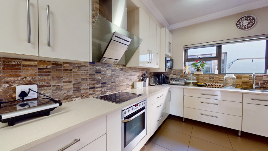 4 Bedroom Property for Sale in Primrose Hill Gauteng