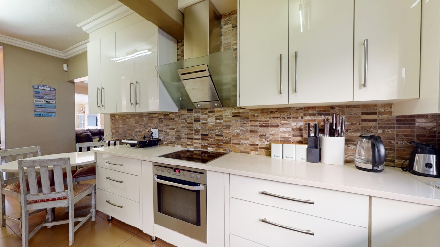 4 Bedroom Property for Sale in Primrose Hill Gauteng