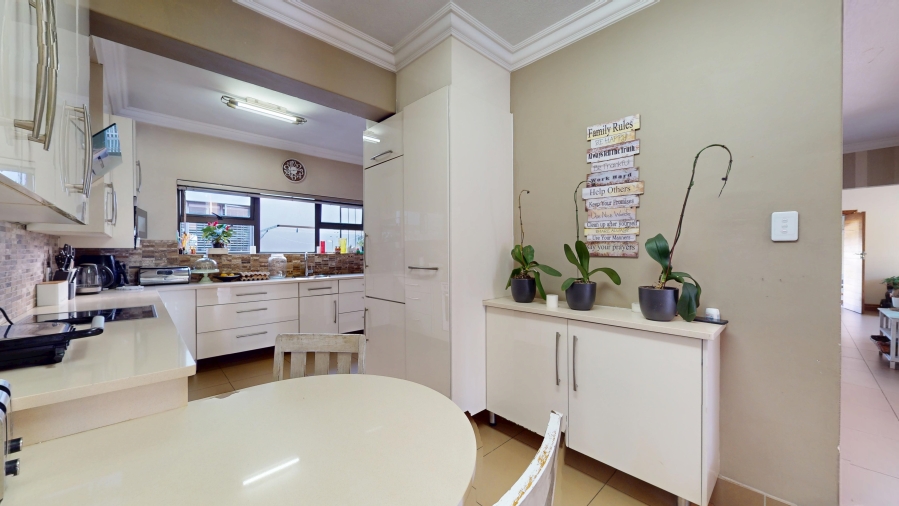 4 Bedroom Property for Sale in Primrose Hill Gauteng