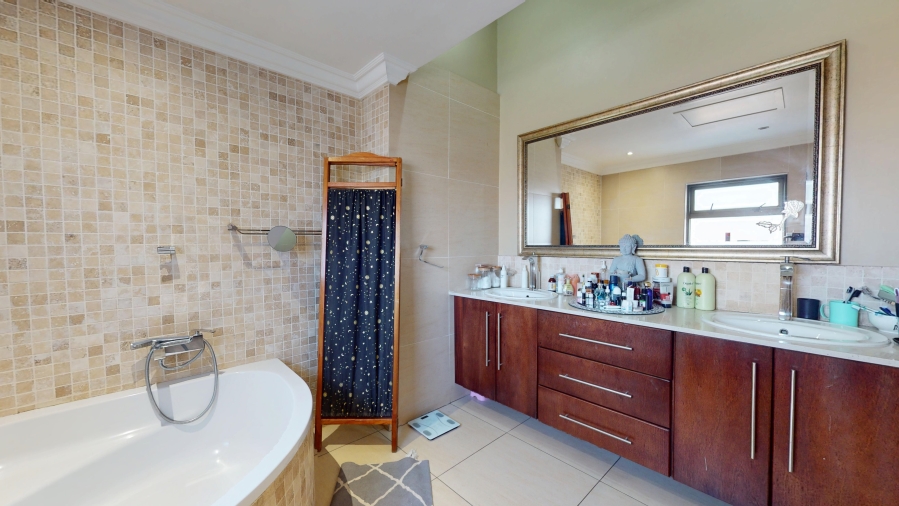 4 Bedroom Property for Sale in Primrose Hill Gauteng