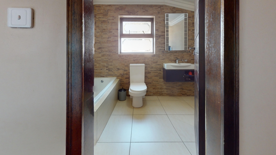 4 Bedroom Property for Sale in Primrose Hill Gauteng