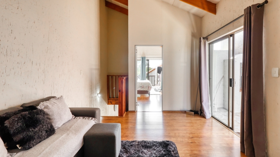To Let 2 Bedroom Property for Rent in Sunninghill Gauteng