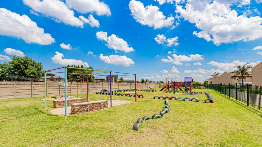 2 Bedroom Property for Sale in Ravenswood Gauteng