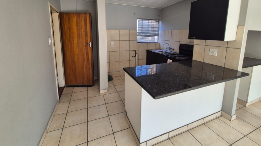 2 Bedroom Property for Sale in Ravenswood Gauteng