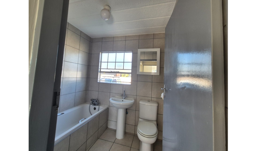 2 Bedroom Property for Sale in Ravenswood Gauteng