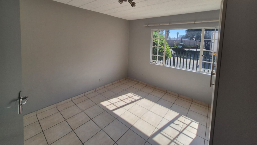 2 Bedroom Property for Sale in Ravenswood Gauteng