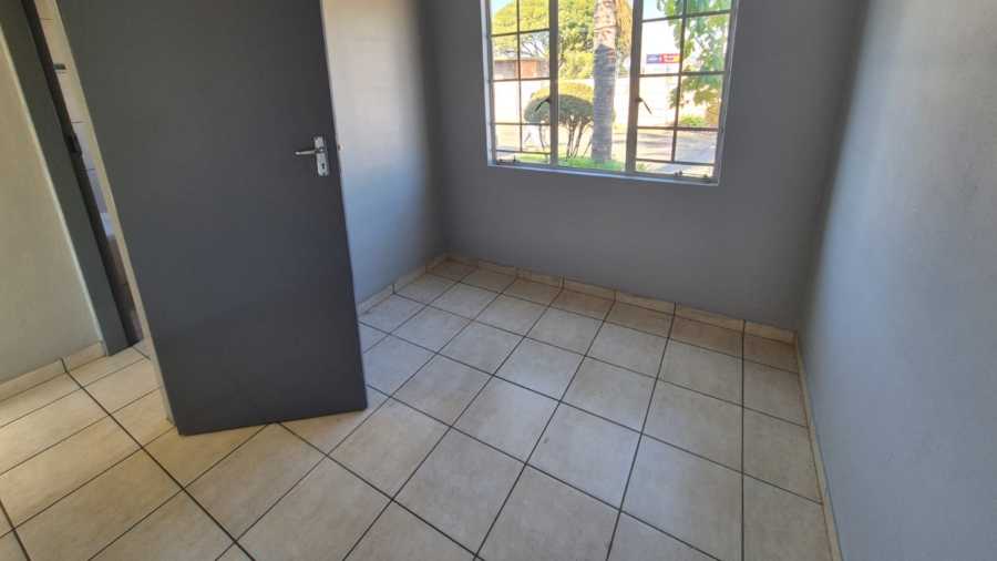 2 Bedroom Property for Sale in Ravenswood Gauteng