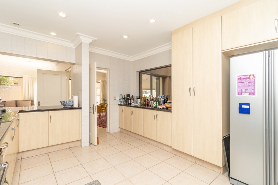 To Let 3 Bedroom Property for Rent in River Club Gauteng