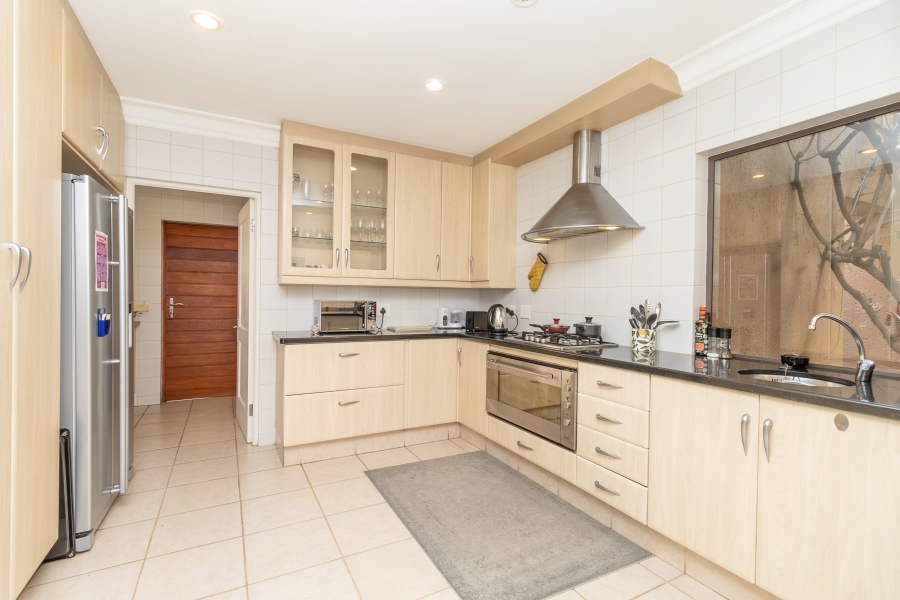 To Let 3 Bedroom Property for Rent in River Club Gauteng