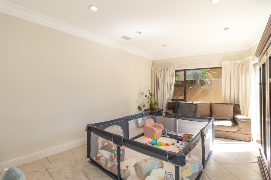 To Let 3 Bedroom Property for Rent in River Club Gauteng