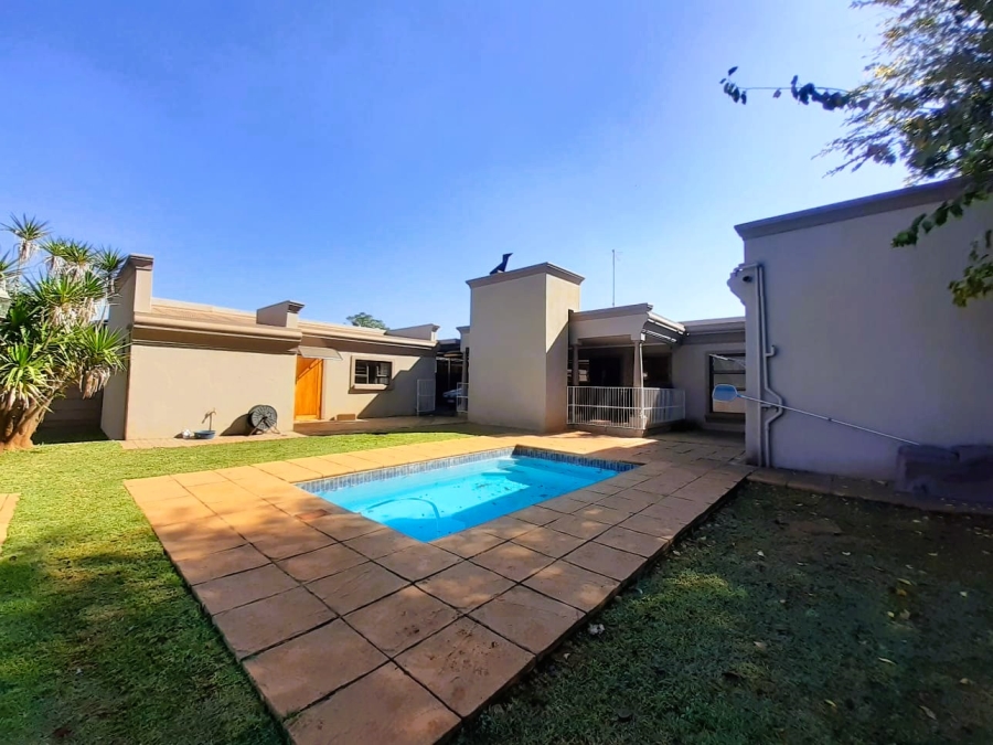 3 Bedroom Property for Sale in Meyerton Central Gauteng
