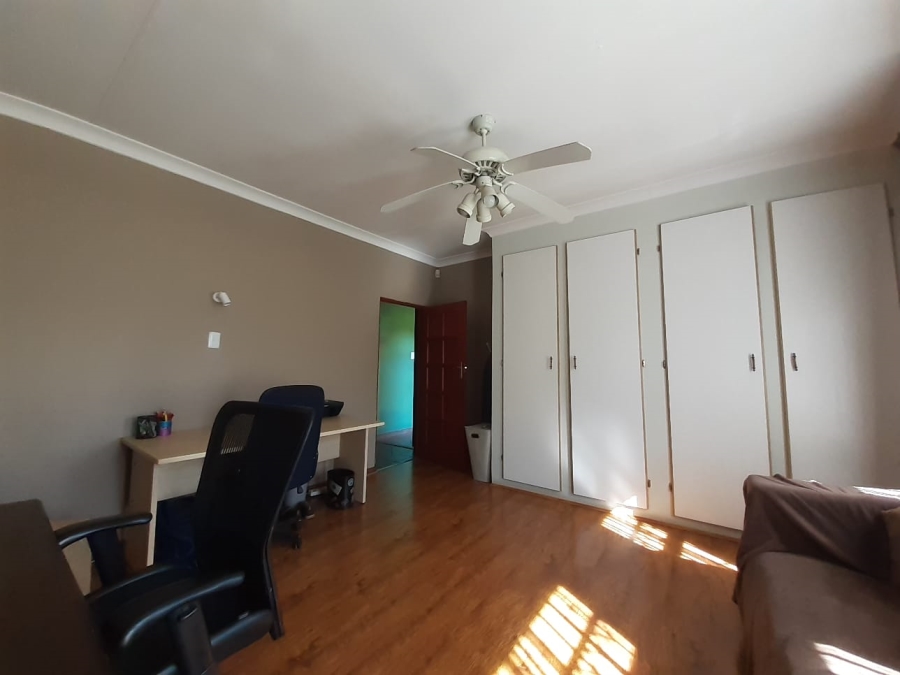 3 Bedroom Property for Sale in Meyerton Central Gauteng