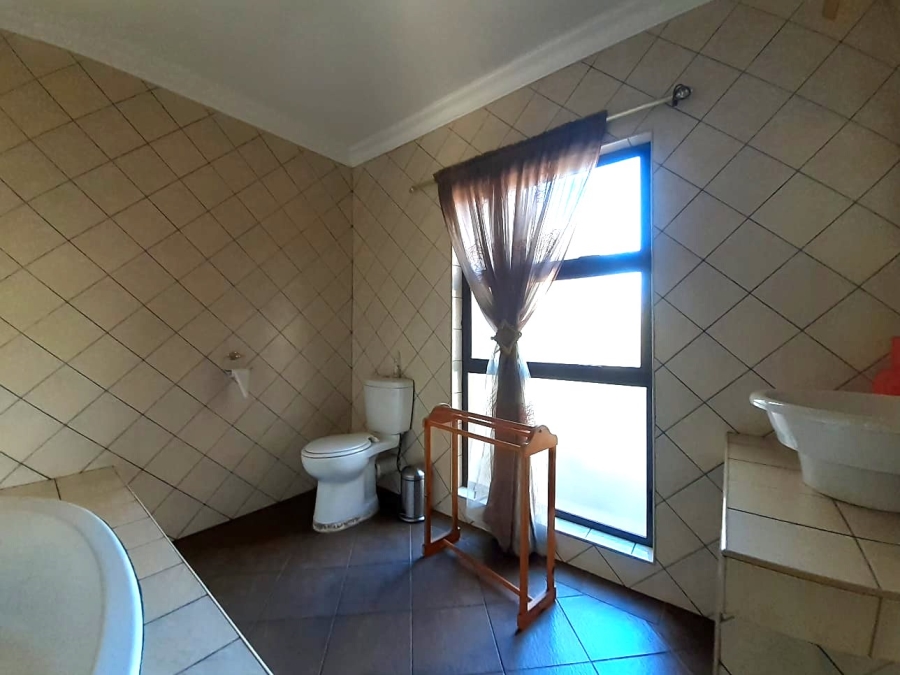 3 Bedroom Property for Sale in Meyerton Central Gauteng