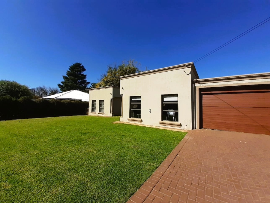 3 Bedroom Property for Sale in Meyerton Central Gauteng