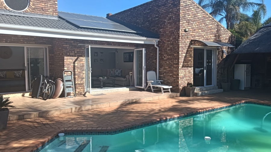 4 Bedroom Property for Sale in Edleen Gauteng