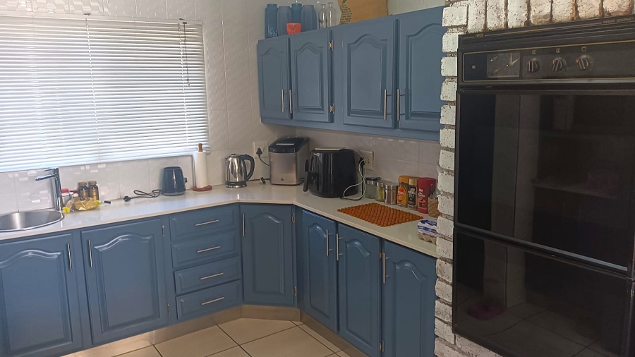 4 Bedroom Property for Sale in Edleen Gauteng