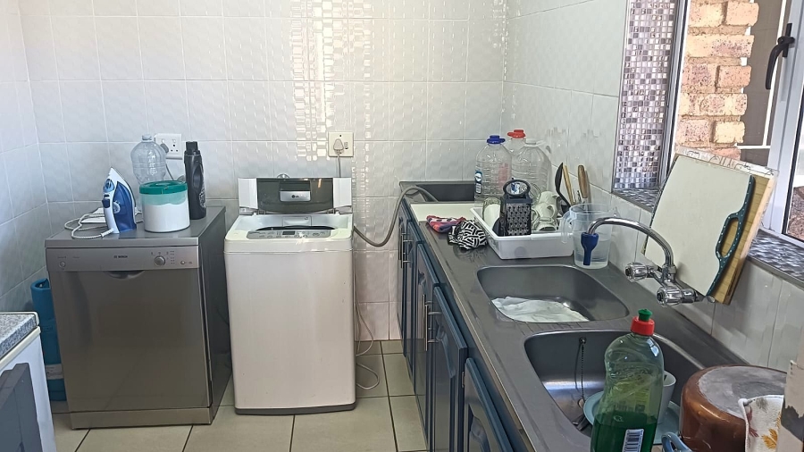 4 Bedroom Property for Sale in Edleen Gauteng