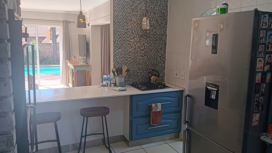 4 Bedroom Property for Sale in Edleen Gauteng