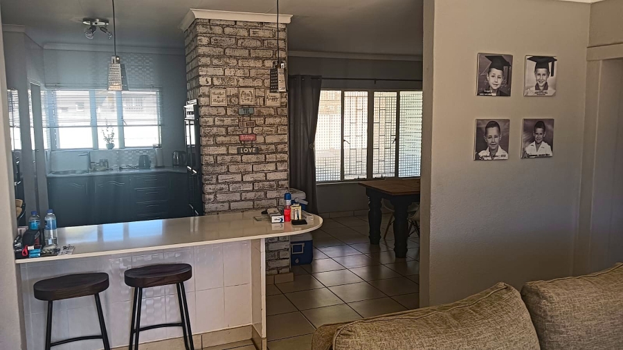 4 Bedroom Property for Sale in Edleen Gauteng