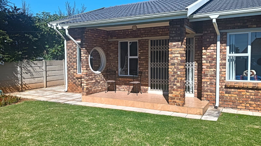 4 Bedroom Property for Sale in Edleen Gauteng