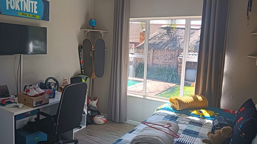 4 Bedroom Property for Sale in Edleen Gauteng