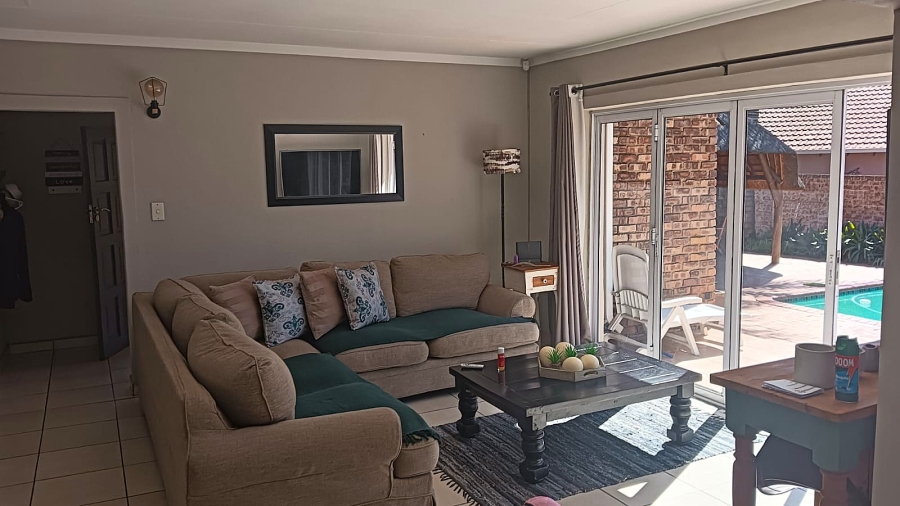 4 Bedroom Property for Sale in Edleen Gauteng