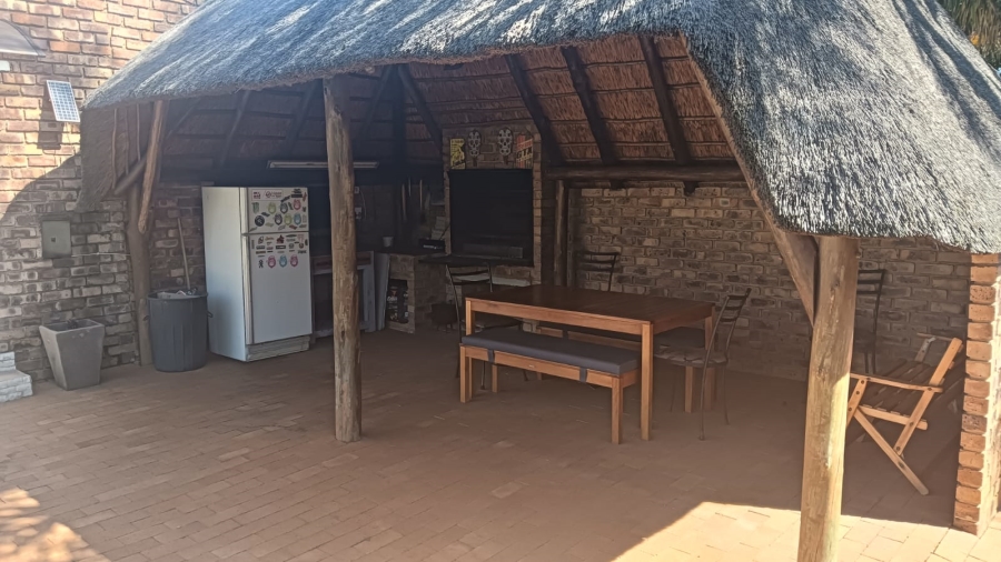 4 Bedroom Property for Sale in Edleen Gauteng