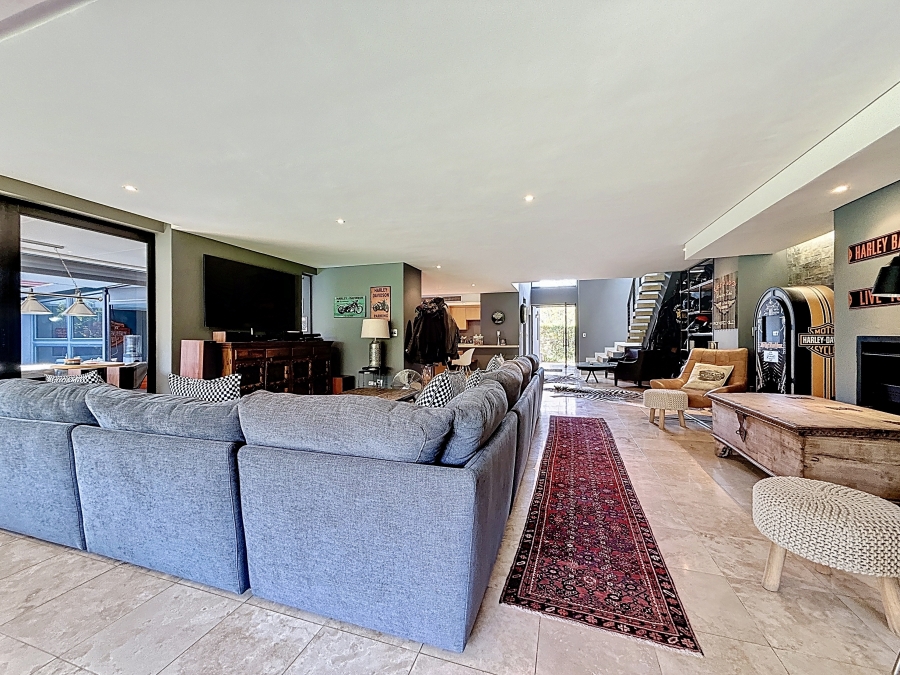 3 Bedroom Property for Sale in Lombardy Estate Gauteng
