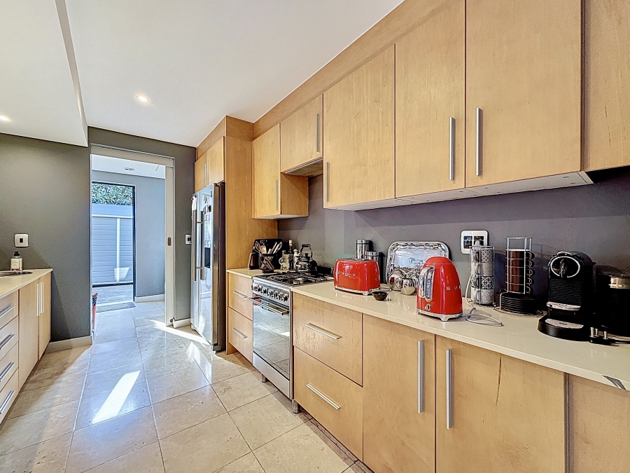 3 Bedroom Property for Sale in Lombardy Estate Gauteng