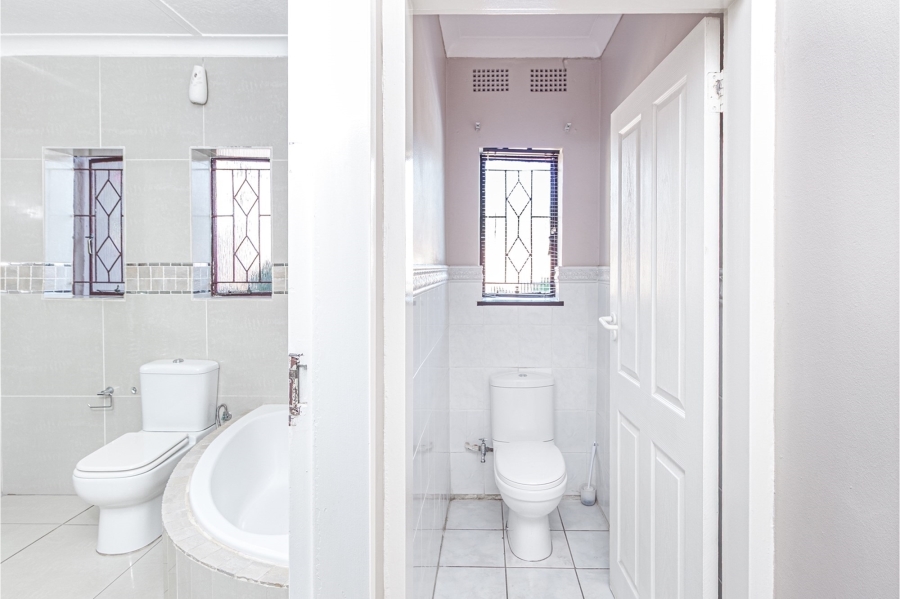3 Bedroom Property for Sale in Florida Park Gauteng
