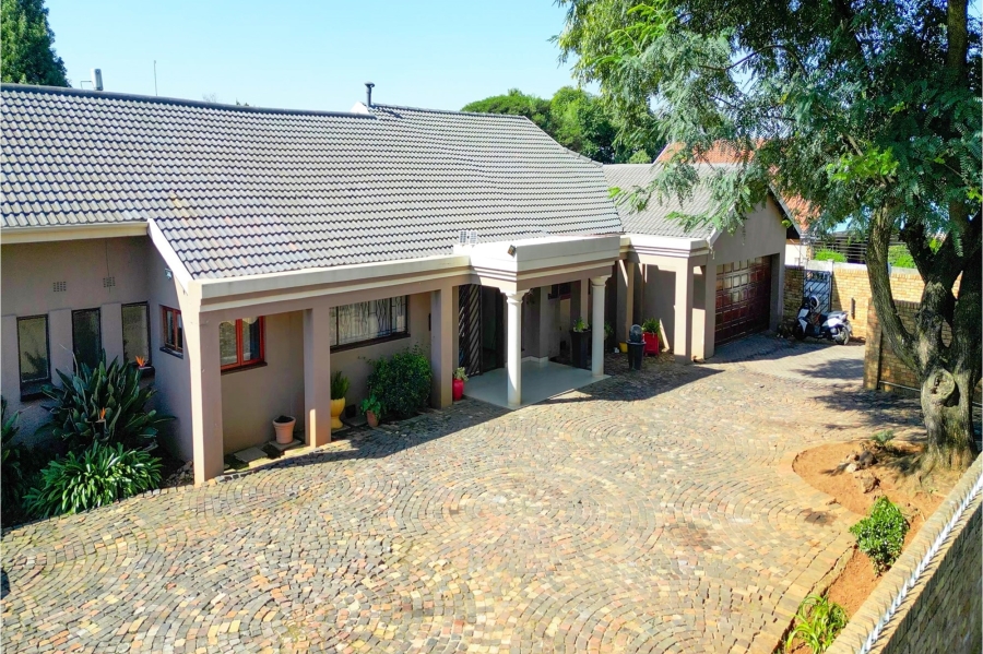 3 Bedroom Property for Sale in Florida Park Gauteng