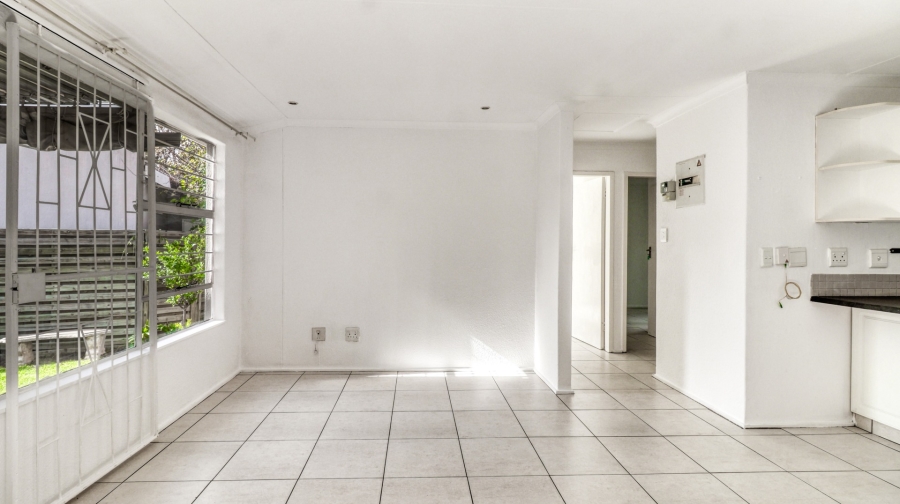 2 Bedroom Property for Sale in Magaliessig Gauteng