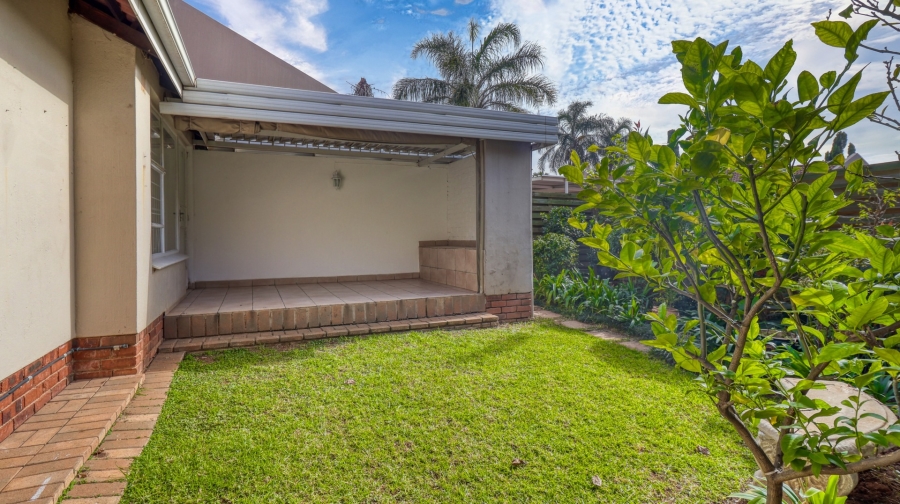 2 Bedroom Property for Sale in Magaliessig Gauteng