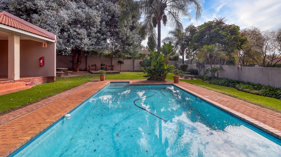2 Bedroom Property for Sale in Magaliessig Gauteng