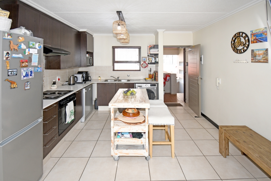 2 Bedroom Property for Sale in Lonehill Gauteng