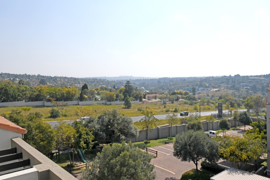 2 Bedroom Property for Sale in Lonehill Gauteng